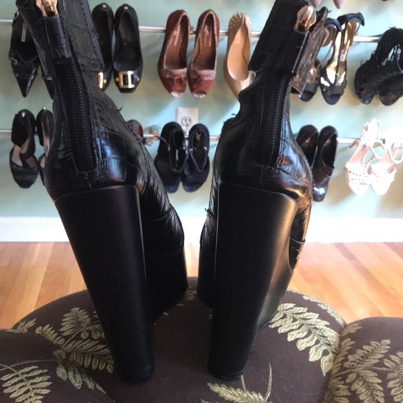 BcbgMaxazria Arcade python ankle wedge booties - Picture 4 of 4